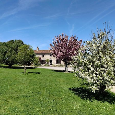 Le Moulin Du Fresne, Chambres D'Hotes Gourgé Eksteriør bilde