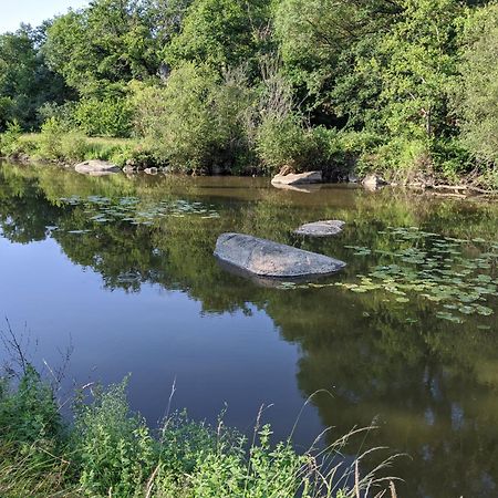 Le Moulin Du Fresne, Chambres D'Hotes Gourgé Eksteriør bilde