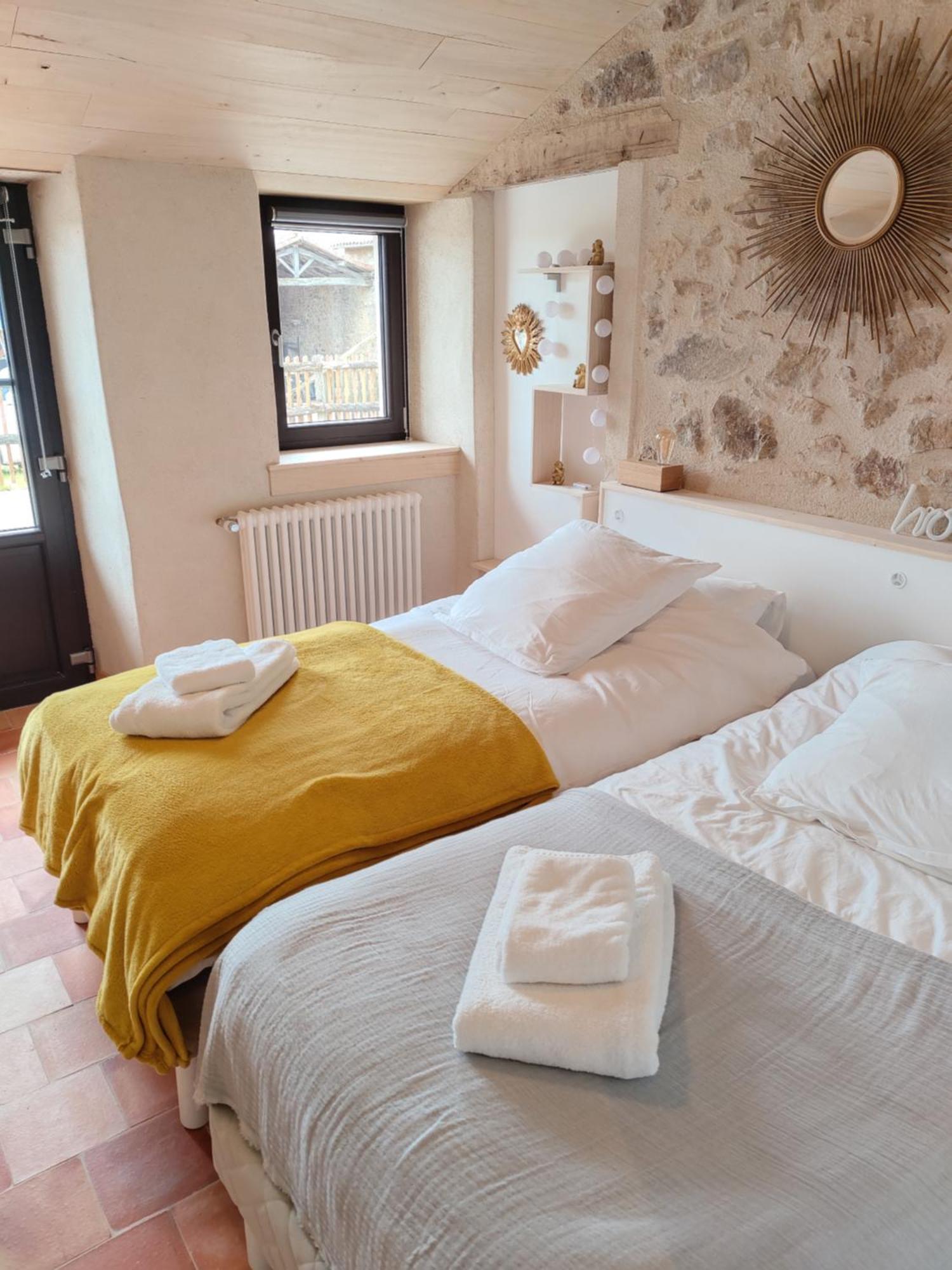 Le Moulin Du Fresne, Chambres D'Hotes Gourgé Eksteriør bilde
