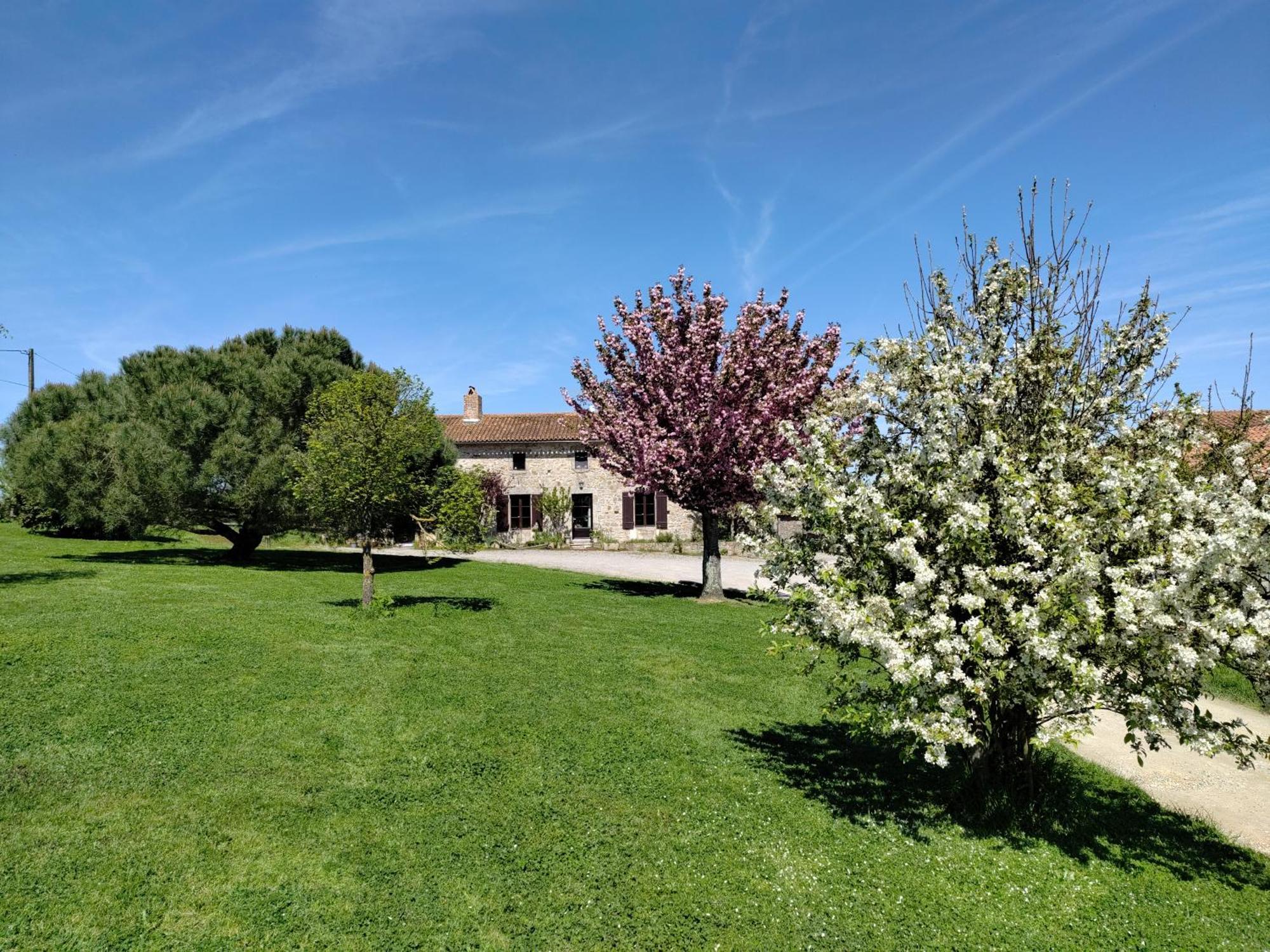 Le Moulin Du Fresne, Chambres D'Hotes Gourgé Eksteriør bilde